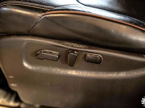 Used 2019 Nissan Armada Platinum w/ Captain's Chairs Package image 25