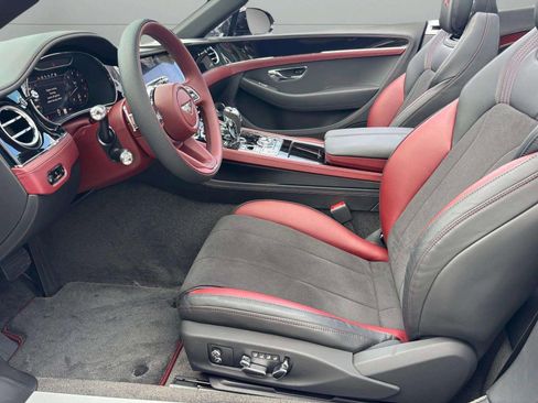 Used 2024 Bentley Continental GT image 13