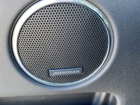 Used 2025 Land Rover Discovery Sport Dynamic SE image 28