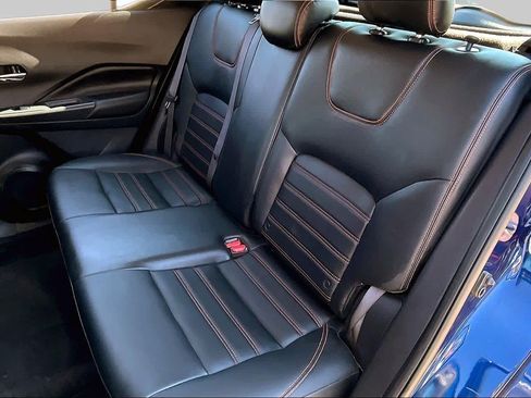 Used 2019 Nissan Kicks SR w/ SR Premium Package FWD image 17