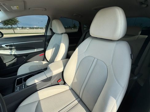 Used 2025 Hyundai Sonata SEL FWD image 23