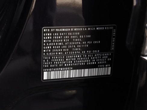 Used 2023 Volkswagen Tiguan SEL R-Line AWD/4WD image 25