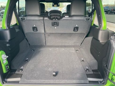 New 2026 Jeep Wrangler Unlimited Rubicon image 39