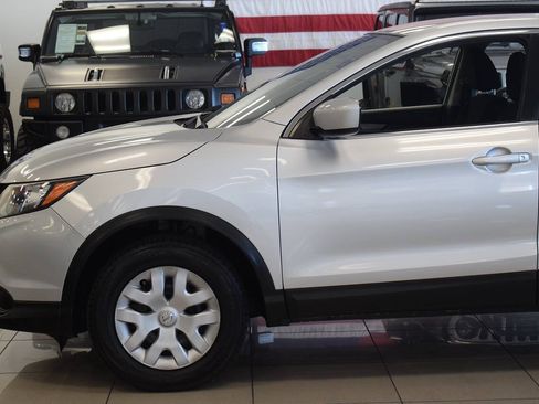 Used 2019 Nissan Rogue Sport S FWD image 21