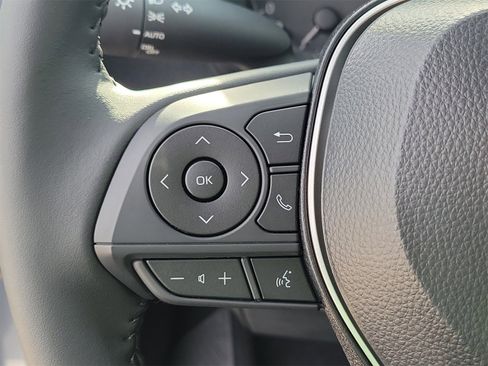 Used 2025 Toyota Corolla SE image 22