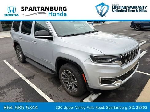 Used 2025 Jeep Wagoneer 4WD image 1