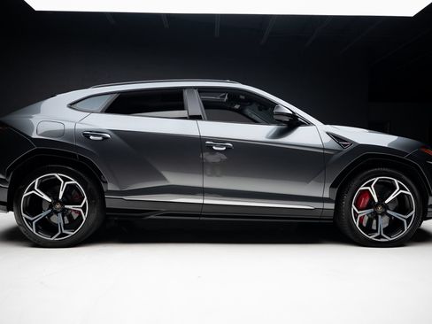 Used 2019 Lamborghini Urus AWD/4WD image 35