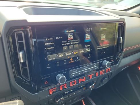 Used 2025 Nissan Frontier Pro-X RWD image 27