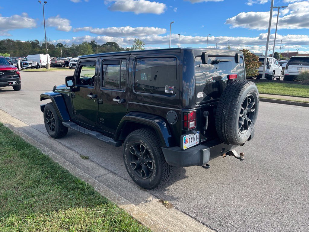Used 2018 Jeep Wrangler Unlimited Sahara AWD/4WD image 4