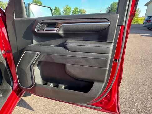 Used 2023 Chevrolet Silverado 1500 LT AWD/4WD image 25
