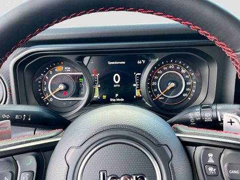 New 2026 Jeep Wrangler Unlimited Rubicon 392 image 12