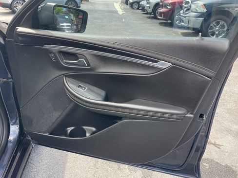 Used 2016 Chevrolet Impala LT w/ Convenience Package FWD image 23