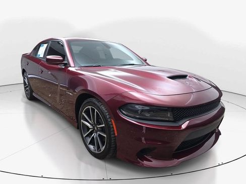Used 2022 Dodge Charger R/T w/ Plus Group RWD image 3
