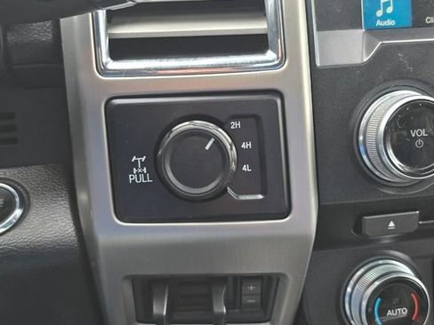 Used 2018 Ford F350 Platinum w/ Platinum Ultimate Package AWD/4WD image 18