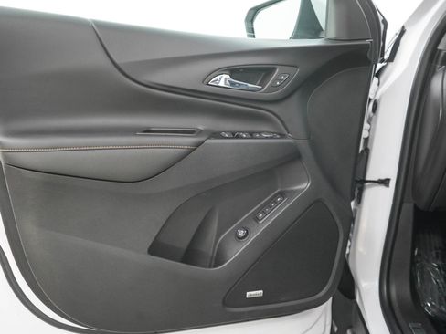 Used 2023 Chevrolet Equinox Premier AWD/4WD image 19