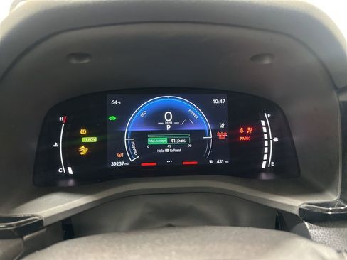 Used 2025 Toyota Camry LE image 28