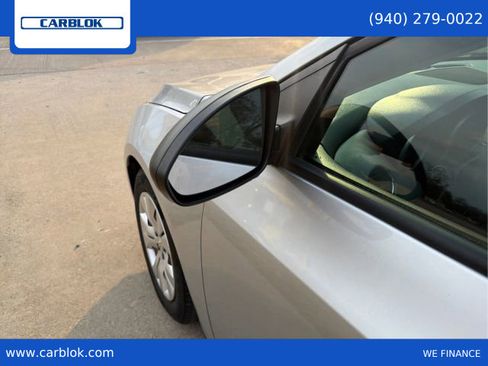 Used 2016 Chevrolet Cruze LS image 17