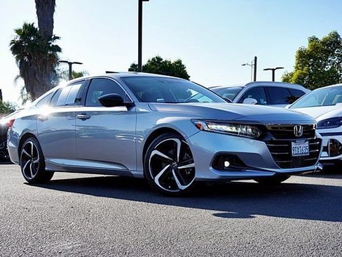 Used 2022 Honda Accord Sport image 2