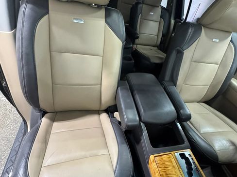 Used 2014 Nissan Armada Platinum w/ Platinum Reserve Package AWD/4WD image 34