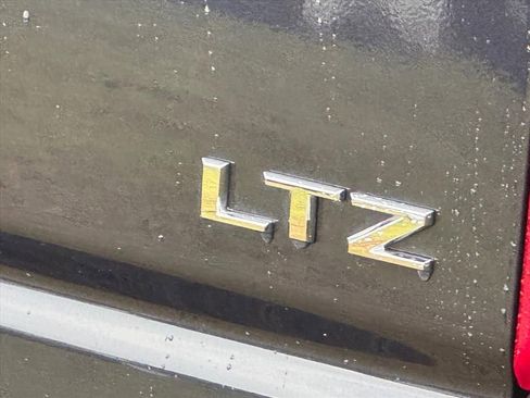 Used 2024 Chevrolet Silverado 1500 LTZ AWD/4WD image 6