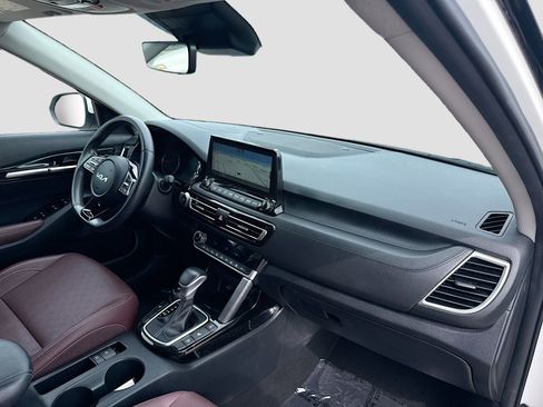 Used 2023 Kia Seltos SX image 33