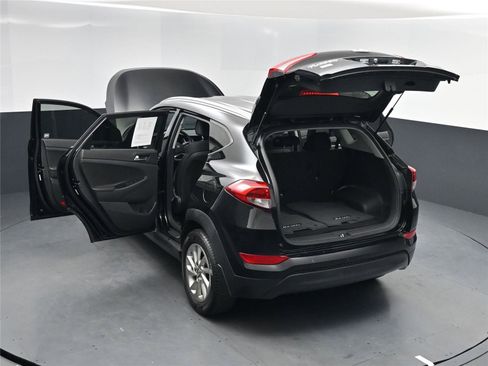 Used 2016 Hyundai Tucson SE w/ Option Group 02 image 15