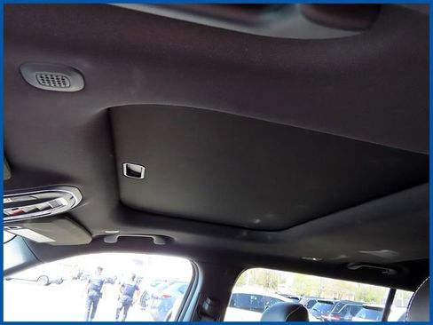 Used 2023 Jeep Grand Cherokee L Laredo image 14