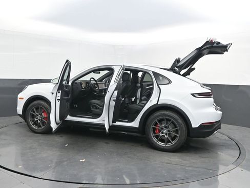 New 2025 Porsche Cayenne S image 49