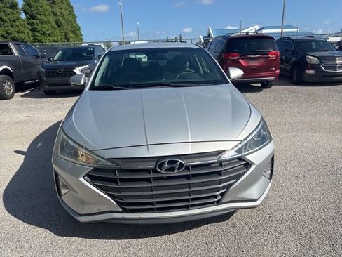 Used 2020 Hyundai Elantra SEL FWD image 2