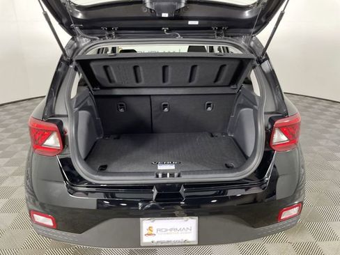 Certified 2025 Hyundai Venue SEL image 39