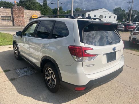 Used 2024 Subaru Forester Premium AWD/4WD image 4
