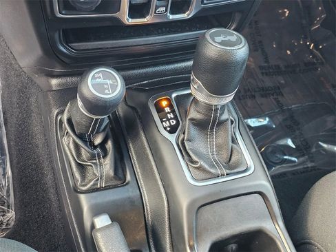 Used 2020 Jeep Wrangler Unlimited Sahara w/ Uconnect 4C Nav & Sound Group image 24