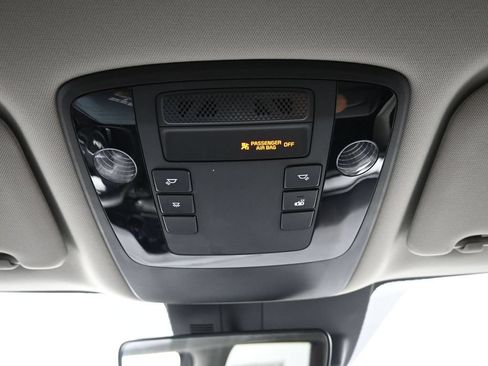 Certified 2024 Kia Carnival LX FWD image 17