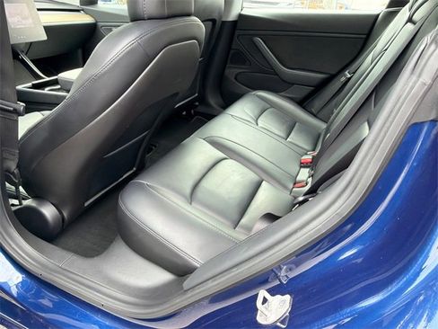 Used 2018 Tesla Model 3 Long Range image 21
