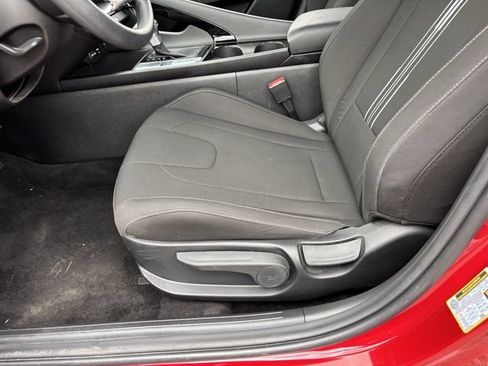 Used 2025 Hyundai Elantra Hybrid FWD image 20
