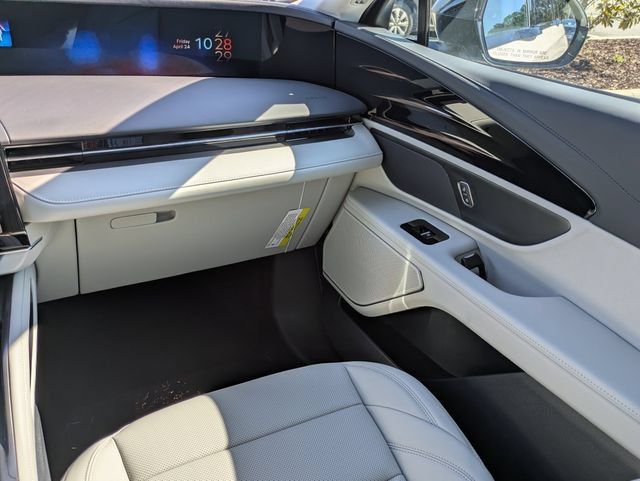 New 2026 Lincoln Nautilus Premier AWD/4WD image 17