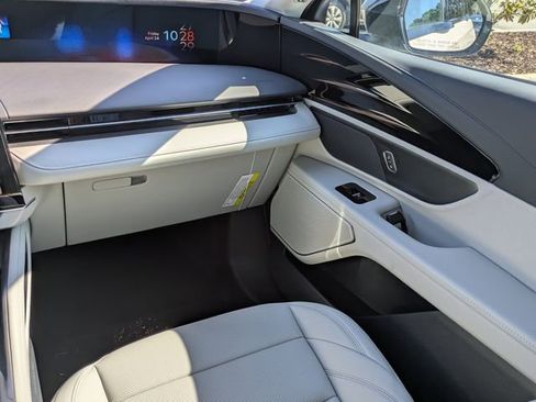 New 2026 Lincoln Nautilus Premier AWD/4WD image 17