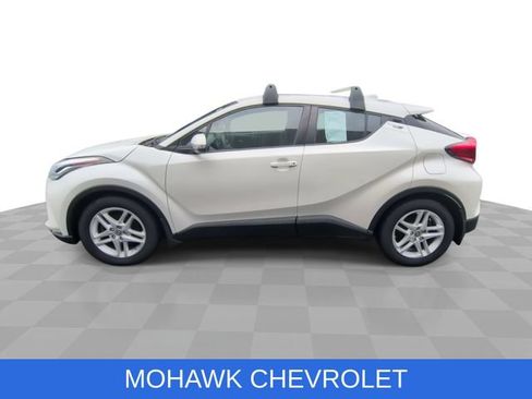 Used 2021 Toyota C-HR LE FWD image 6