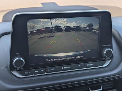 Used 2023 Nissan Rogue SV image 27