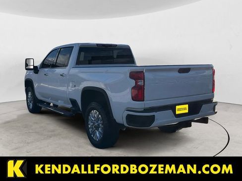 Used 2022 Chevrolet Silverado 3500 High Country w/ Technology Package AWD/4WD image 3