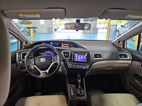 Used 2015 Honda Civic SE image 9
