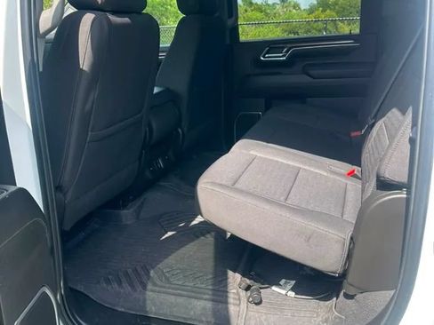 Used 2024 Chevrolet Silverado 2500 LT AWD/4WD image 11