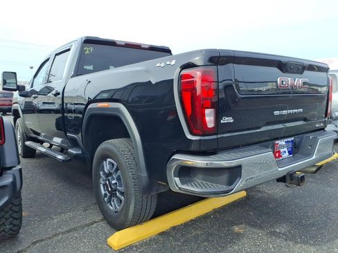 Used 2022 GMC Sierra 2500 SLE w/ SLE Convenience Package image 8