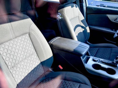 Used 2020 Chevrolet Blazer LT FWD image 20