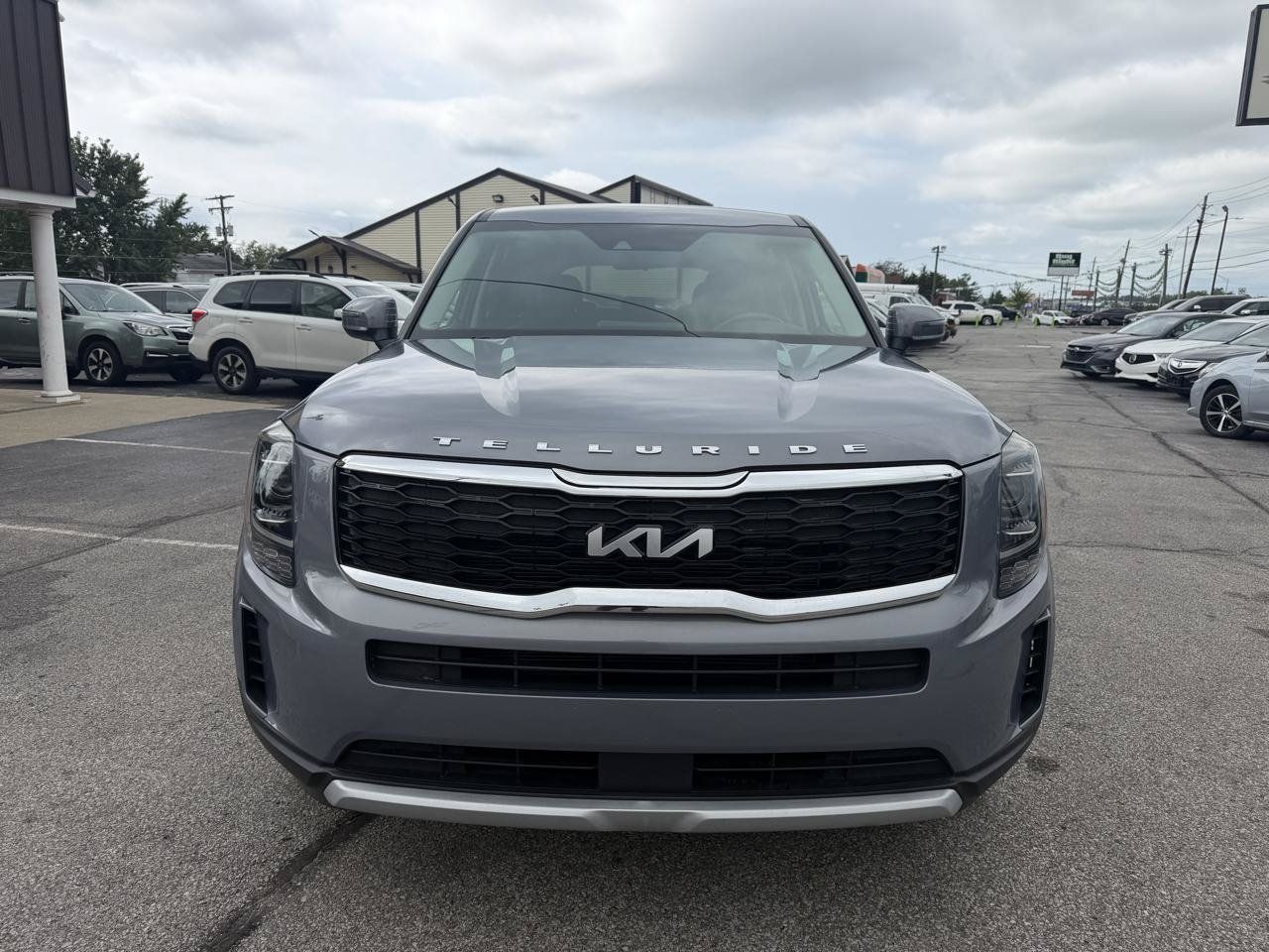 Used 2022 Kia Telluride LX AWD/4WD image 3