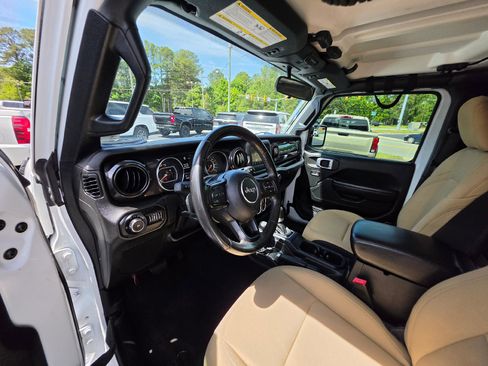 Used 2020 Jeep Wrangler Unlimited Sport AWD/4WD image 7