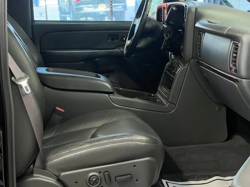 Used 2004 Chevrolet Avalanche Z71 w/ Sun And Sound Package AWD/4WD image 69