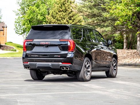 Used 2025 GMC Yukon AT4 Ultimate AWD/4WD image 5