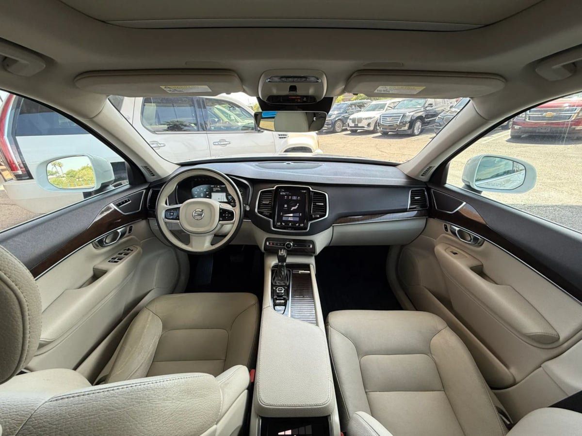 Used 2016 Volvo XC90 T6 Momentum w/ Momentum Plus Package AWD/4WD image 46