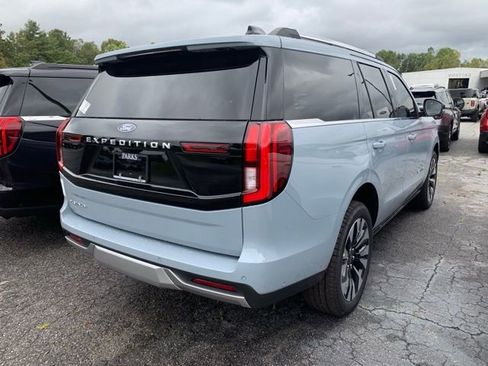 New 2025 Ford Expedition Platinum w/ Driver's Package image 23